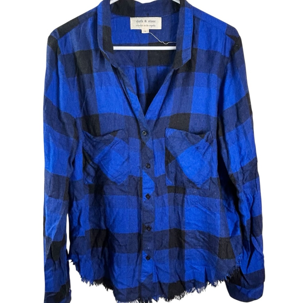 CLOTH & STONE TWO POCKET FRAY HEM BUTTON DOWN LONG SLEEVE SHIRT